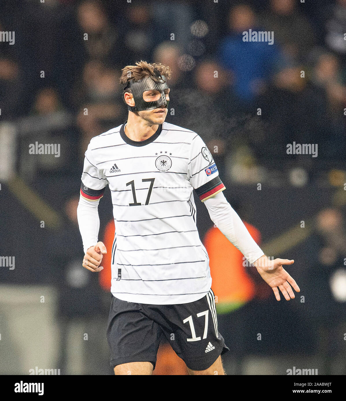 Niklas STARK (GER) geste, geste, avec masque, masque de visage, Soccer Match Laender, championnat d'Europe, Qualification Groupe C, l'Allemagne (GER) - Irlande du Nord (RIN) 6 : 1, 19/11/2019 à Francfort / Allemagne. ¬ | conditions dans le monde entier Banque D'Images