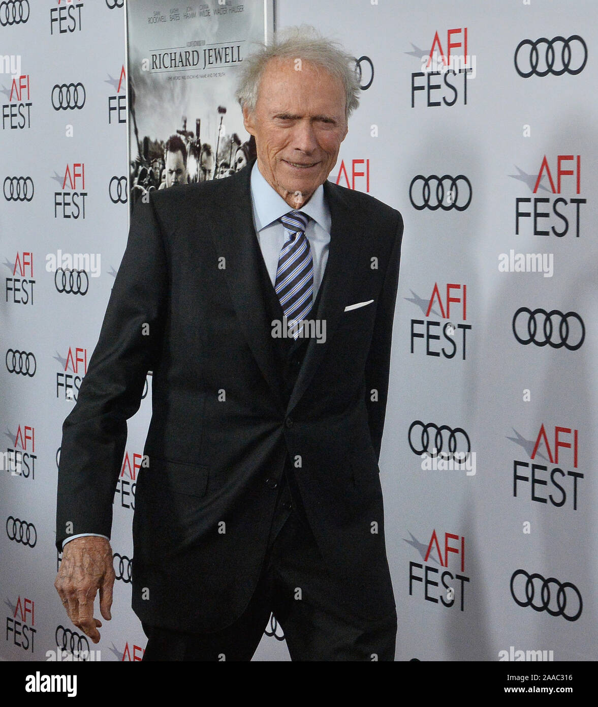 Los Angeles, United States. 20 Nov, 2019. Réalisateur Clint Eastwood assiste à la première de sa nouvelle motion picture drama 'Richard Jewell" au théâtre chinois de Grauman dans la section Hollywood de Los Angeles le mercredi, Novembre 20, 2019. Scénario : American security guard Richard Jewell (Paul Walter Hauser) sauve des milliers de vies à partir de l'explosion d'une bombe au Jeux Olympiques de 1996, mais il est dénigré par les journalistes et la presse qui a faussement déclaré qu'il était un terroriste. Photo par Jim Ruymen/UPI. Credit : UPI/Alamy Live News Banque D'Images