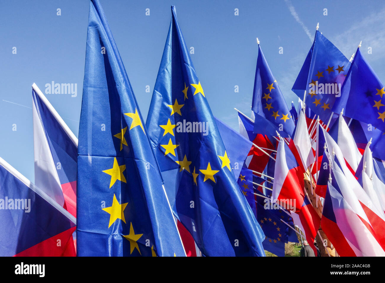 Drapeaux de l'Union européenne en République Tchèque Banque D'Images