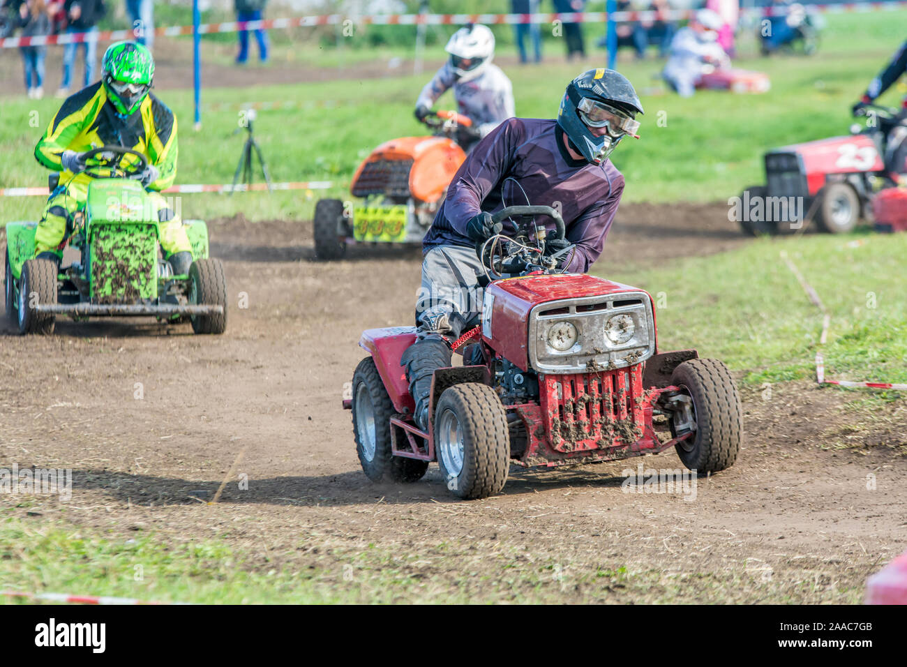 Amateur-racer course de tracteur à l' Banque D'Images