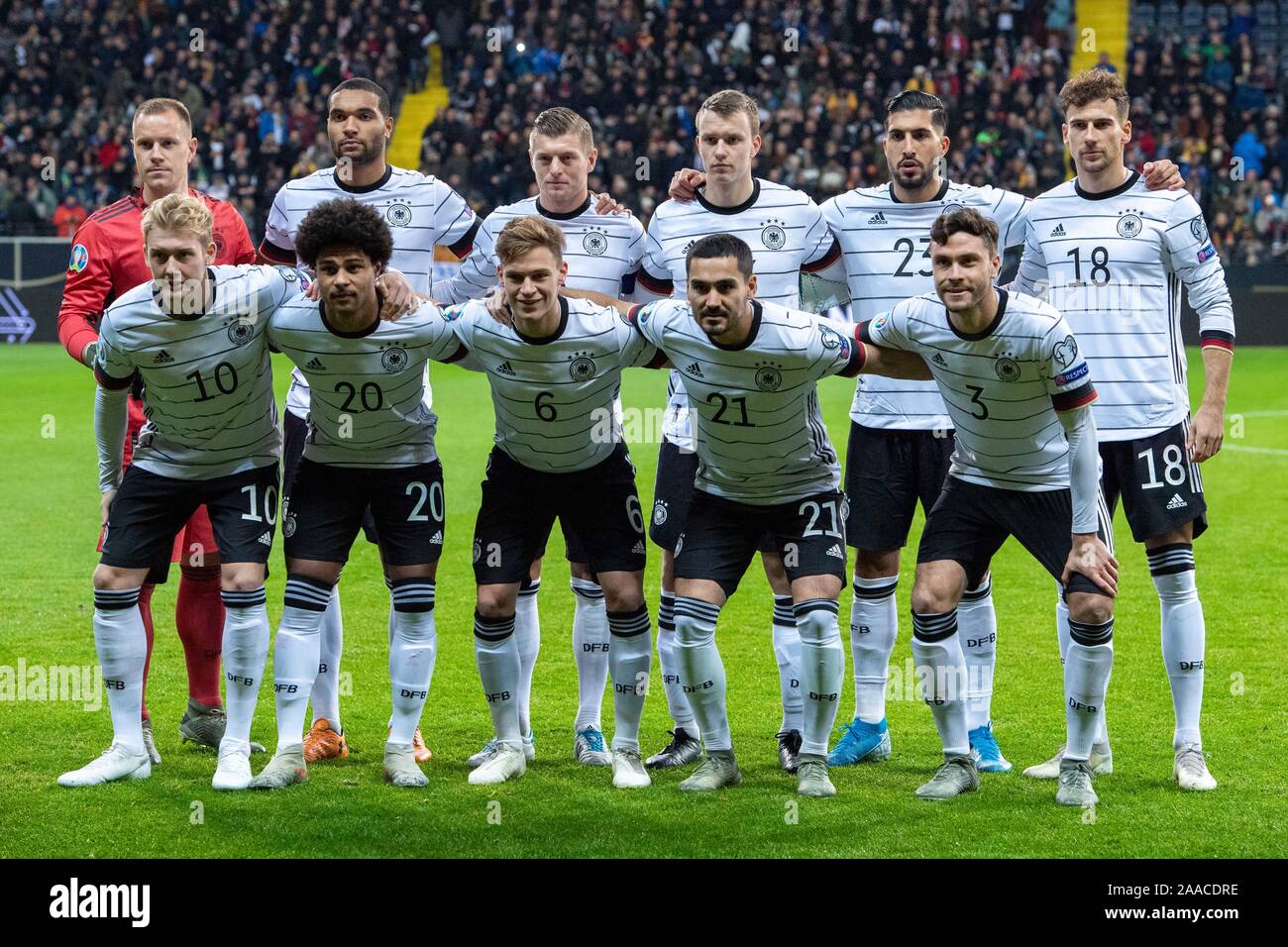 ORleft à droite gardien Marc-andré TER STEGEN (GER), Jonathan TAH (GER), Toni Kroos (GER), Lukas KLOSTERMANN (GER), Emre CAN (GER), Leon GORETZKA uRvl (GER),. Julian BRANDT (GER), Serge GNABRY (GER), Joshua KIMMICH (GER), Ilkay GUENDOGAN, Gvºndogan (GER), Jonas HECTOR (GER), photo de l'équipe, groupe photo, photo, photo de l'équipe de l'équipe, plein la figure, paysage, légende du football, EM, qualification du groupe C, l'Allemagne (GER) - Irlande du Nord (RIN) 6 : 1, le 19/11/2019 à Francfort/Allemagne. ¬ | conditions dans le monde entier Banque D'Images