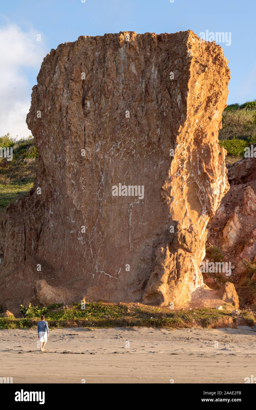 Coucher du soleil sur la falaise d'icapui dans le nord du Brésil Banque D'Images