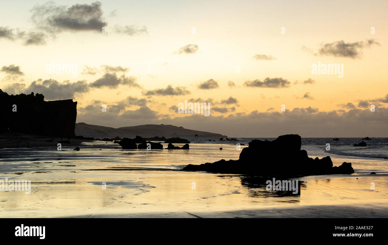Coucher du soleil sur la plage à Icapui Brésil Banque D'Images