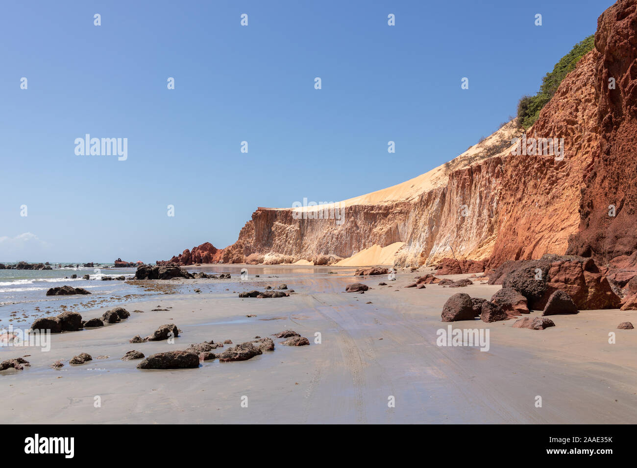 Coucher du soleil sur la falaise d'icapui dans le nord du Brésil Banque D'Images
