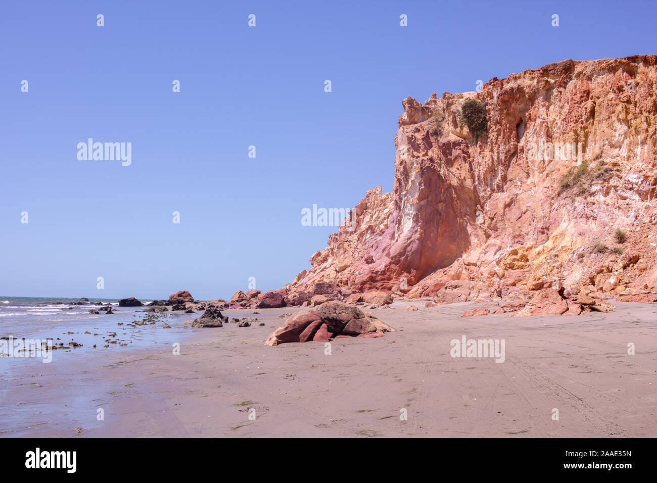 Coucher du soleil sur la falaise d'icapui dans le nord du Brésil Banque D'Images