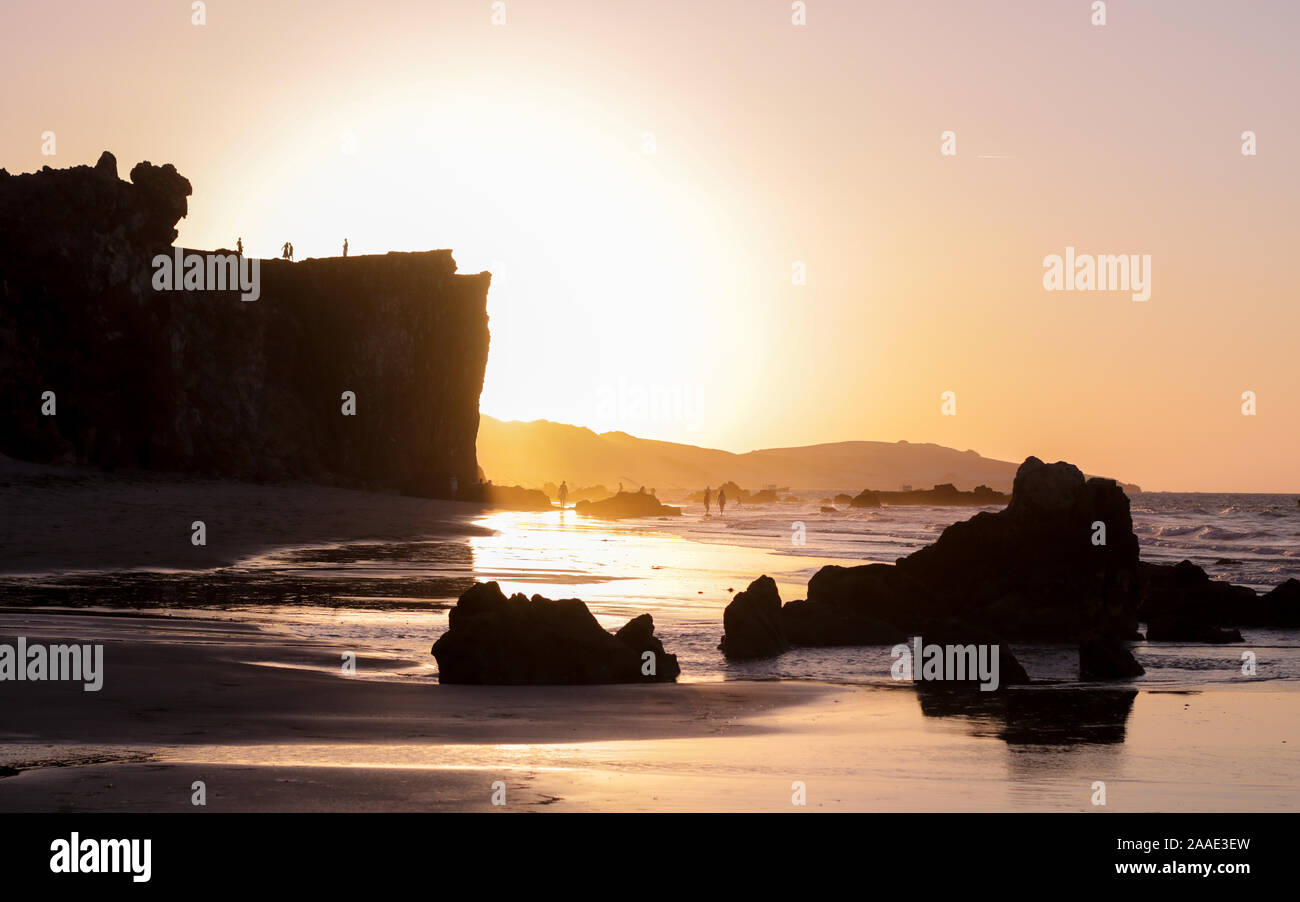 Coucher du soleil sur la plage à Icapui Brésil Banque D'Images