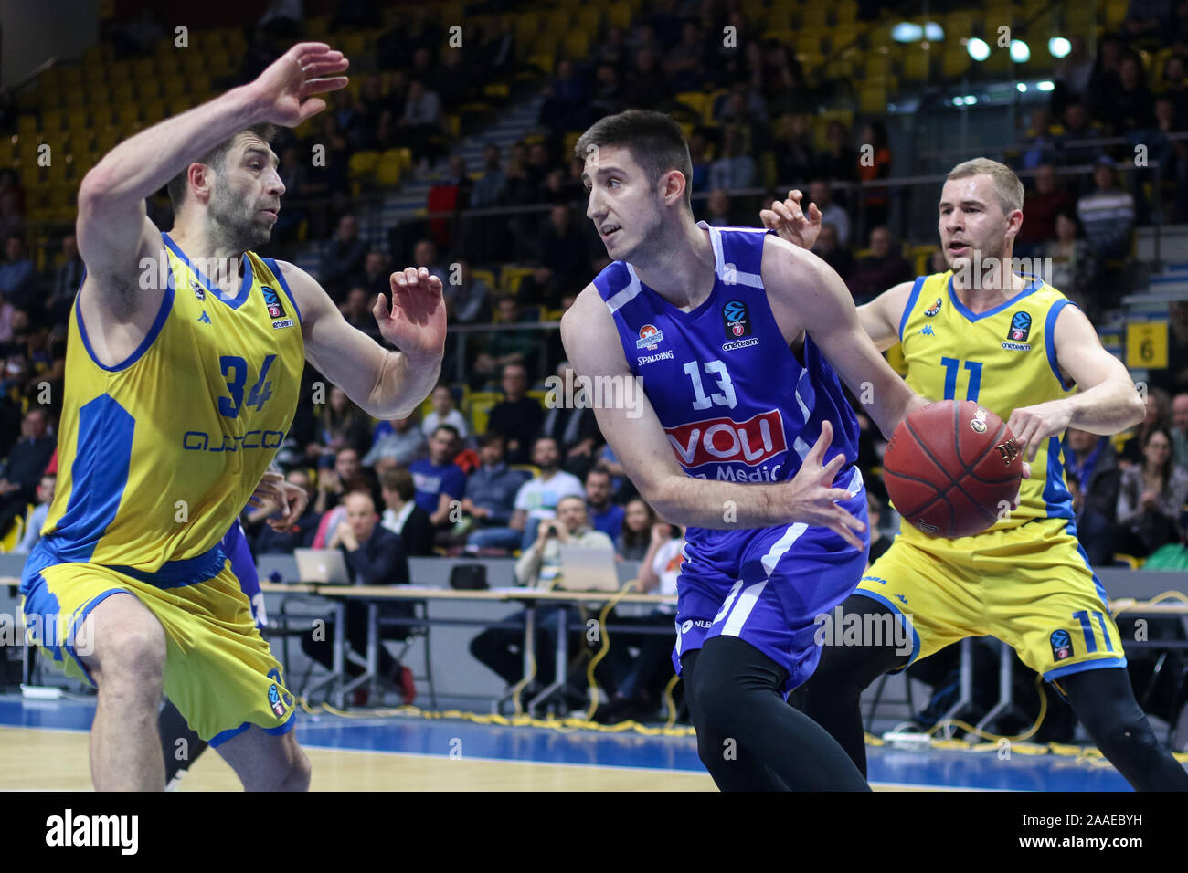 Aleksa Ilic vu en action pendant la 7jours groupe D match EuroCup entre Asseco Arka Gdynia et Buducnost Podgorica Voli à Gdynia.(Score final ; Asseco Arka Gdynia 61:78 Voli Buducnost Podgorica) Banque D'Images