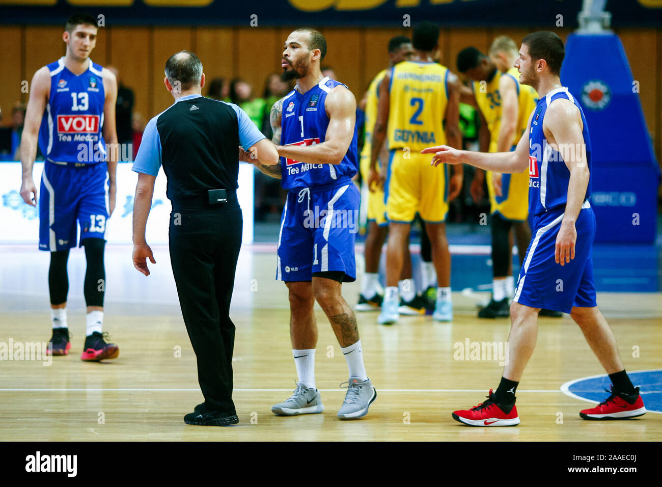 Justin Cobbs vu en action pendant la 7jours groupe D match EuroCup entre Asseco Arka Gdynia et Buducnost Podgorica Voli à Gdynia.(Score final ; Asseco Arka Gdynia 61:78 Voli Buducnost Podgorica) Banque D'Images