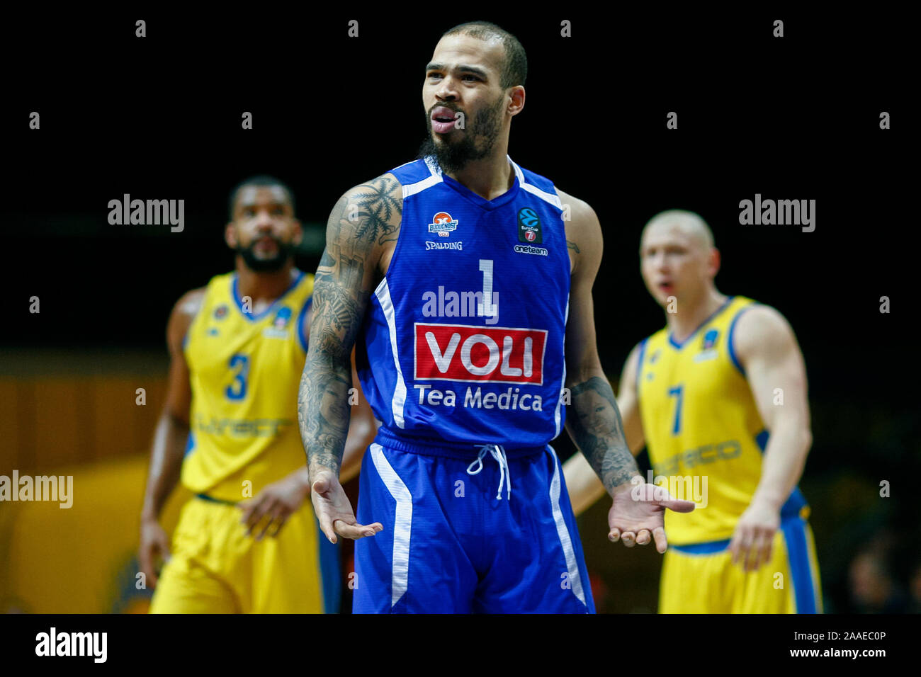 Justin Cobbs vu en action pendant la 7jours groupe D match EuroCup entre Asseco Arka Gdynia et Buducnost Podgorica Voli à Gdynia.(Score final ; Asseco Arka Gdynia 61:78 Voli Buducnost Podgorica) Banque D'Images