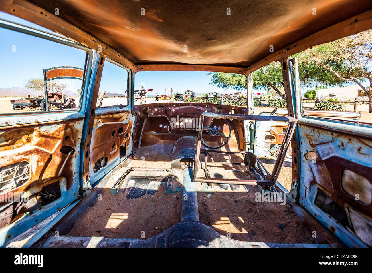 Épaves de voitures Vintage at Solitaire Ville, Sossusvlei dans le désert du Namib, Namibie, Afrique Banque D'Images