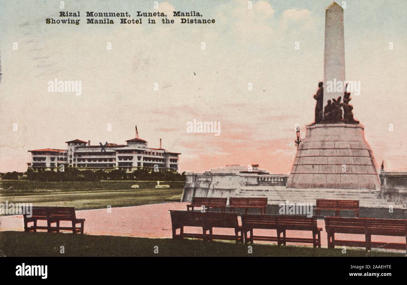 Carte postale illustrée de Rizal Monument à Rizal Park, également connu sous le nom de Luneta Park, avec en arrière-plan de l'hôtel de Manille, Manille, l'île de Luzon, aux Philippines, publié par caméra Supply Co, 1922. À partir de la Bibliothèque publique de New York. () Banque D'Images