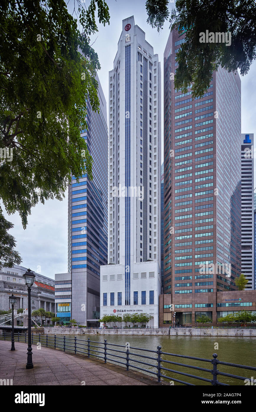 Singapour - 9 juillet : La Banque de Chine s'appuyant sur 4 Route de la batterie dans le coeur du centre-ville de Singapour en juillet 2012. L'aspect unique de ce renforcement est que je Banque D'Images