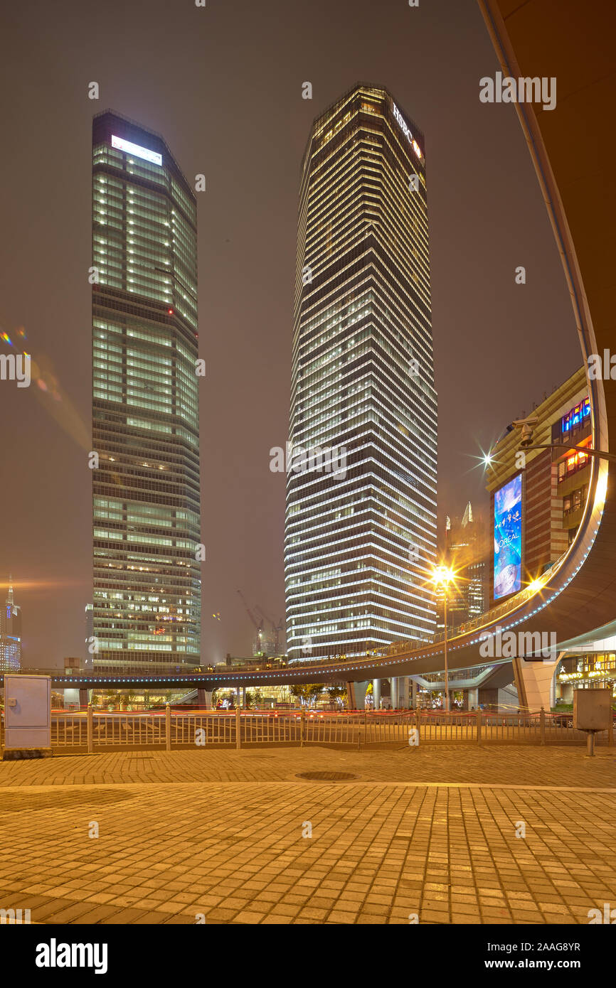 SHANGHAI, CHINE - [DATE] : le Shanghai International Finance Centre, également connu sous le nom de Shanghai, la SFI est un usage mixte et un développement commercial shopp Banque D'Images