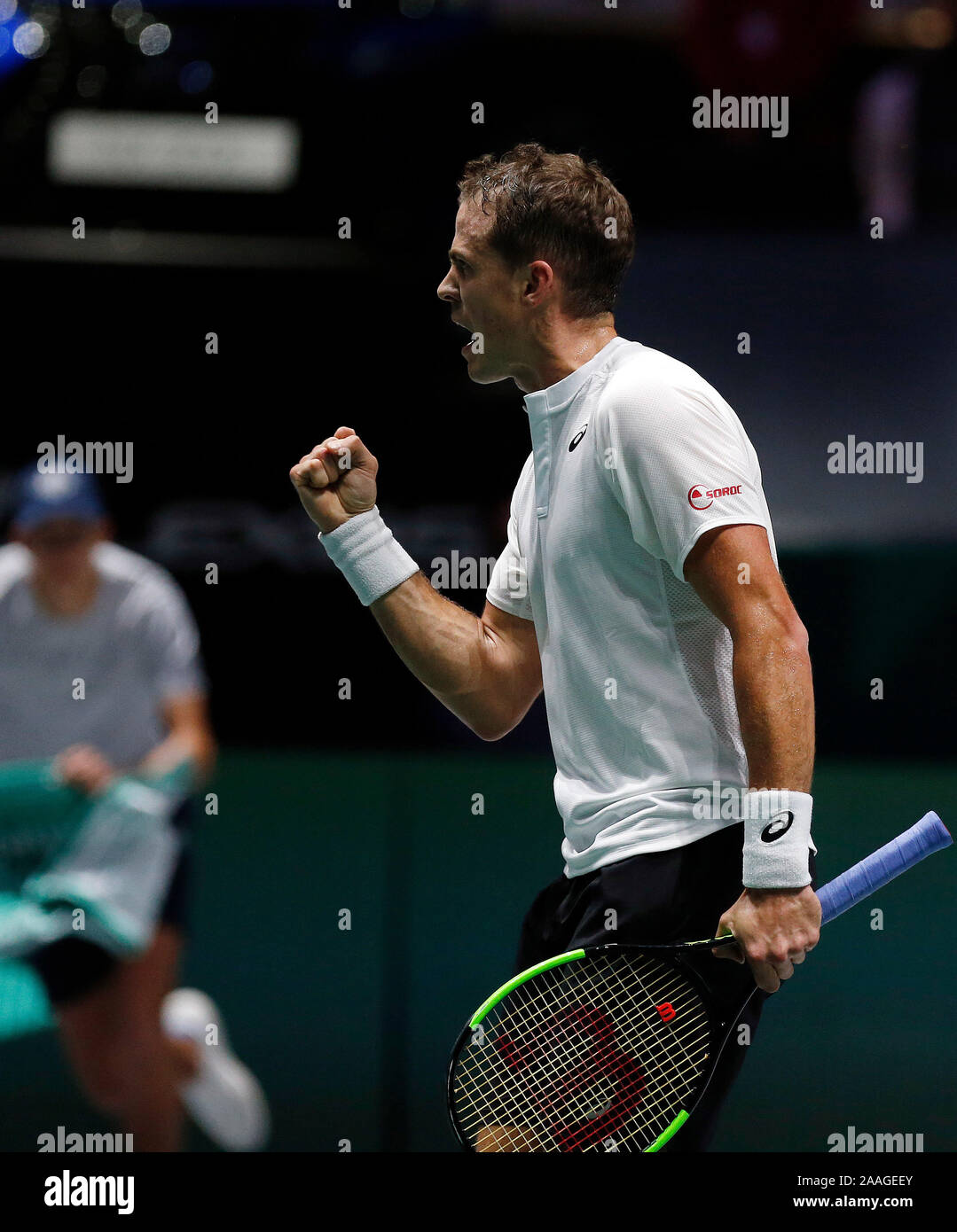Vasek Pospisil du Canada célèbre son point contre John Millman de l'Australie pendant la journée 4 de la Coupe Davis 2019 à la Caja Magica de Madrid.Pospisil gagne 7-6 6-4 Banque D'Images