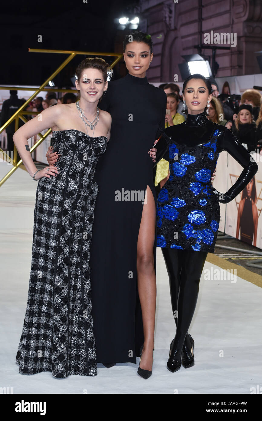 Kristen Stewart, Ella Balinska et Naomi Scott assister à la Charlie's Angels Première au Curzon Mayfair à Londres. Banque D'Images