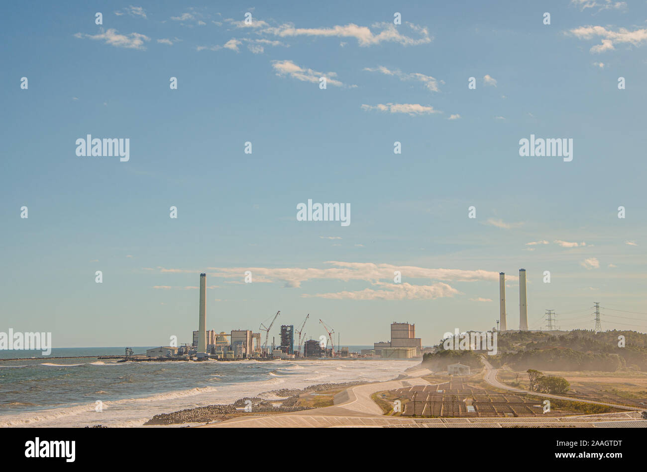 Centrale nucléaire de Fukushima au Japon, cheminées Banque D'Images