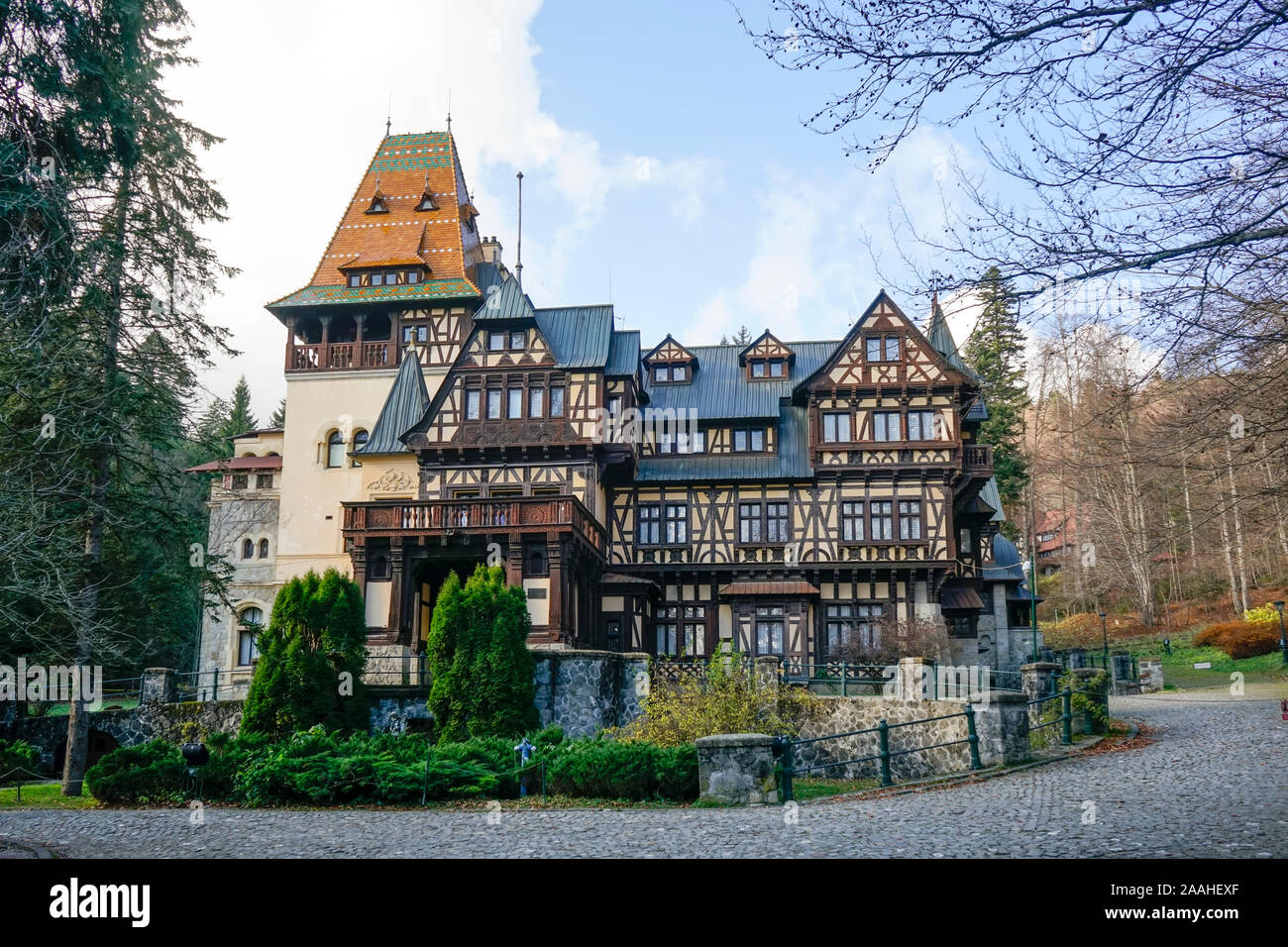 Le Château de Pelişor à Sinaia , Roumanie , un bâtiment historique qui a servi de résidence pour la famille royale roumaine dans le début du xxe siècle Banque D'Images