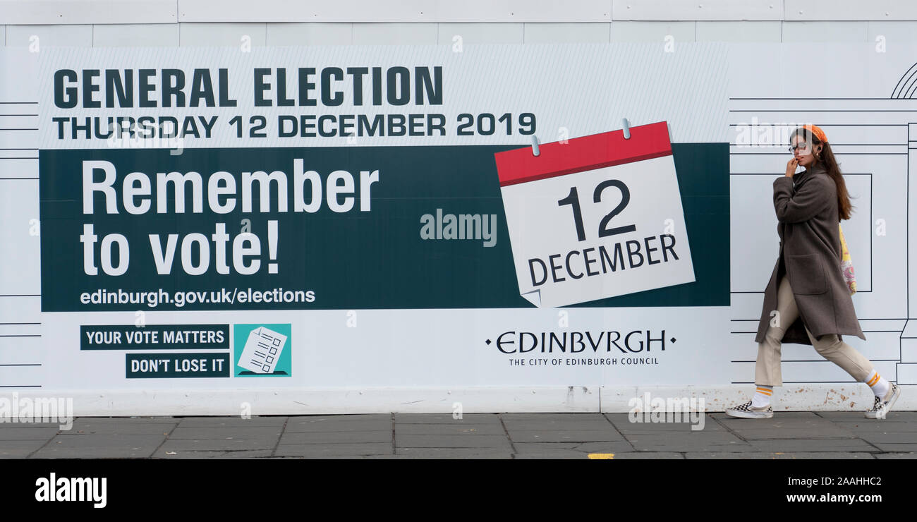 Sur Billboard Street à Édimbourg, Écosse, Royaume-Uni exhorte le public à voter à la prochaine élection générale le 12 décembre Banque D'Images