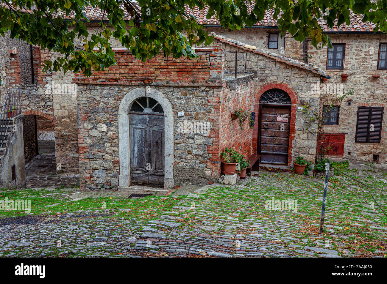 Village médiéval toscan Rocca d'Orcia Toscane Italie Villages pittoresques Banque D'Images