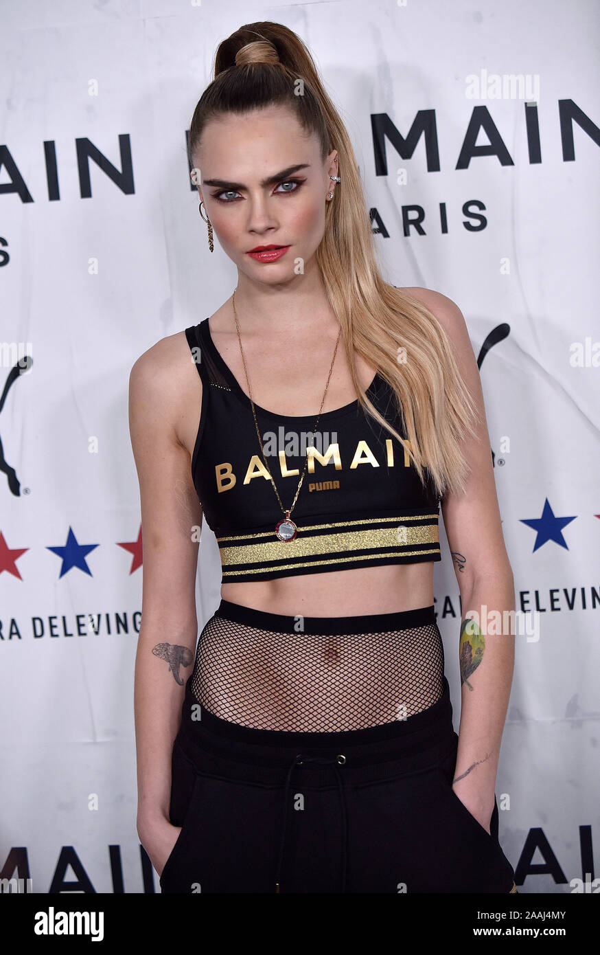 Los Angeles, United States. 22 Nov, 2019. Cara Delevingne arrive pour la fête de lancement célébrant sa collection de mode collaboration avec Puma et Balmain Lait au Studios à Los Angeles, Californie, le jeudi 21 novembre, 2019. Photo de Chris Chew/UPI UPI : Crédit/Alamy Live News Banque D'Images