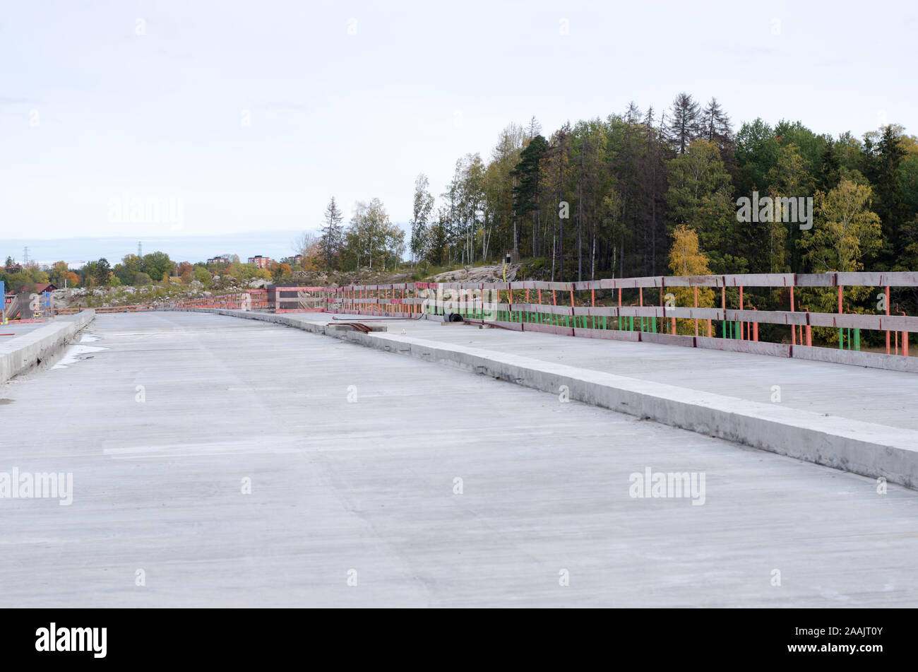 Fondation en béton sur un highwaybridge non fini Banque D'Images Fondation en béton sur un highwaybridge non fini Banque D'Images