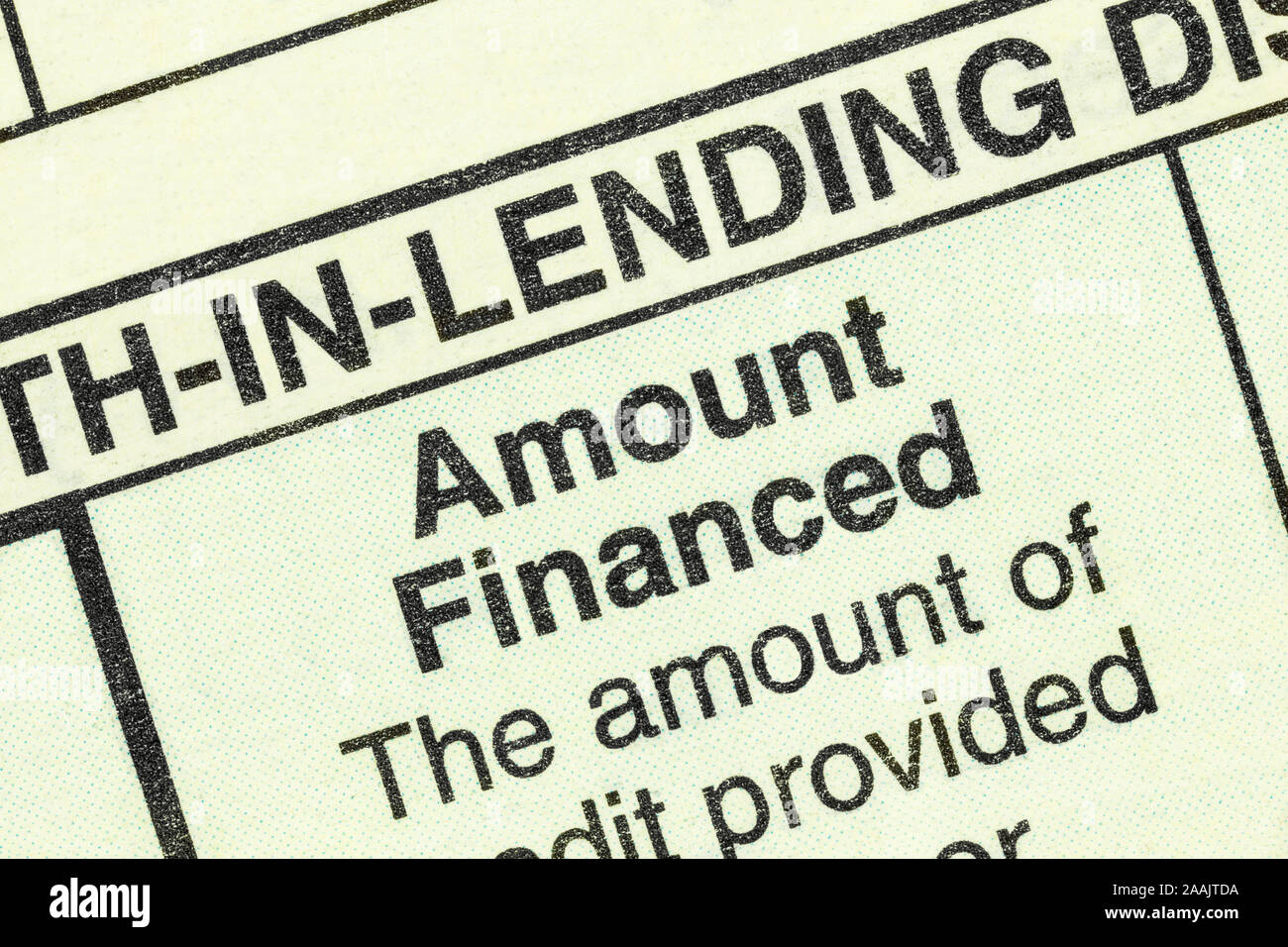 Close up macro-vision de montant financé détail dans la vérité dans les prêts fédéraux standard section d'un formulaire de prêt d'achat de l'automobile. Banque D'Images