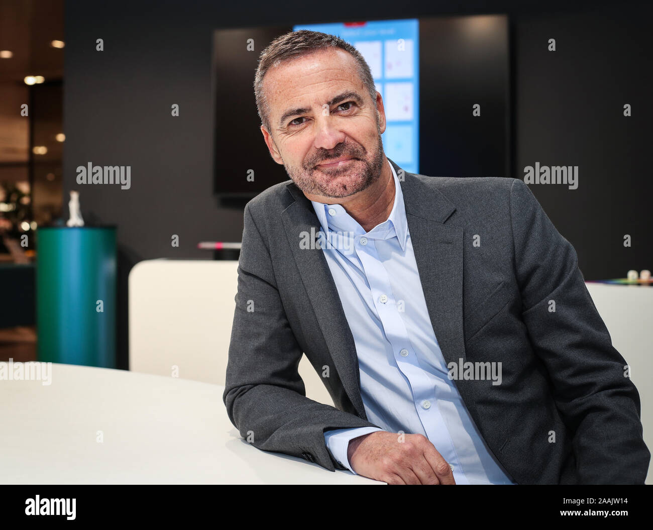 Peter Cross, John Lewis, directeur de l'expérience client au nouveau concept de John Lewis 'boutique' expériences immersives à John Lewis à Southampton. Banque D'Images