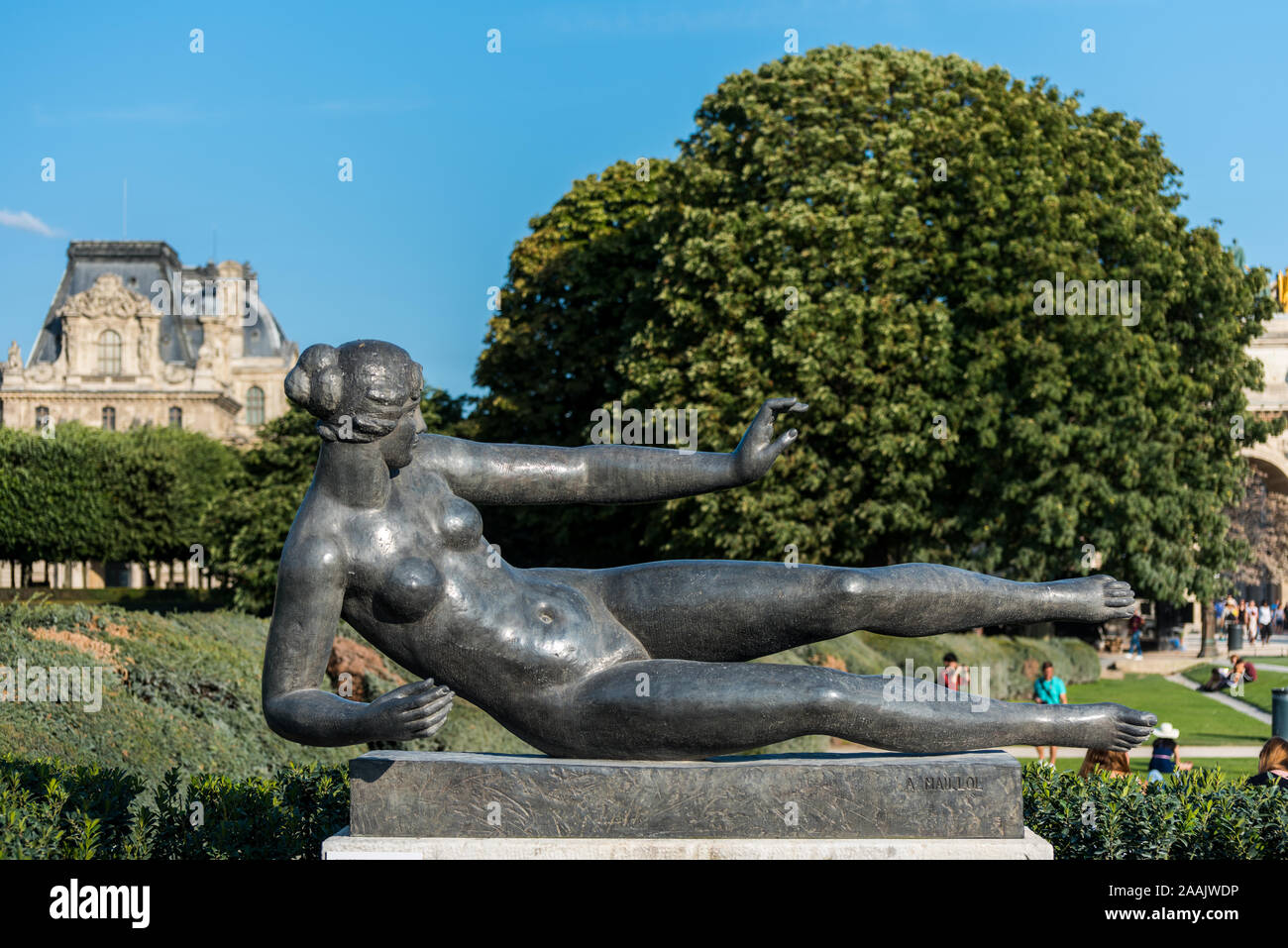 Un monument Paul Cézanne par Aristide Maillol, situé à l'intérieur du Grand Carré du Jardin des Tuileries Banque D'Images