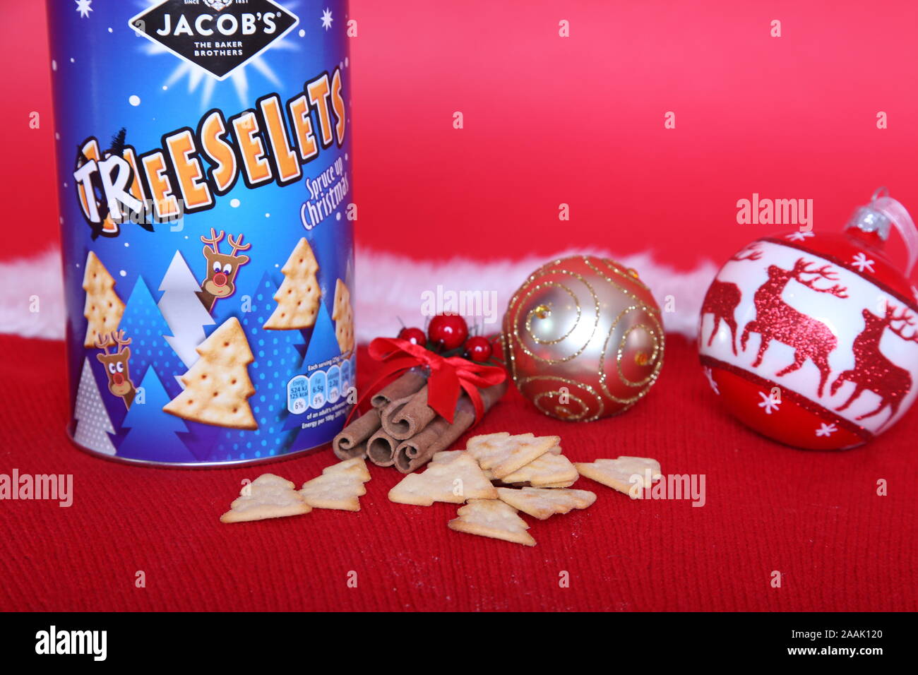 Edition 2019 Treeselets Jacobs, en forme d'arbre de Noël / chips crackers, basé sur Cheeselets Banque D'Images