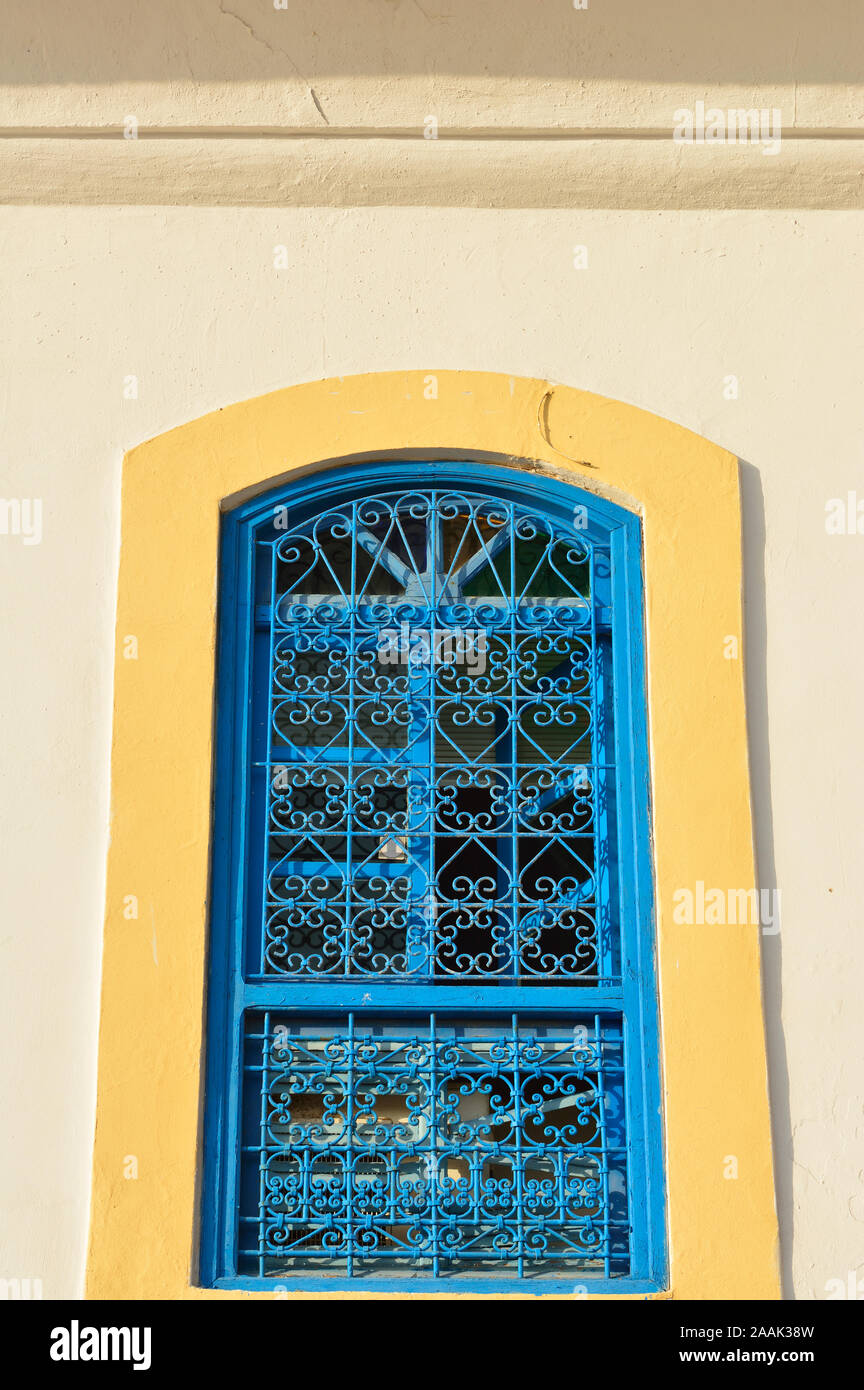 Fenêtre traditionnelle à Essaouira. Maroc Banque D'Images