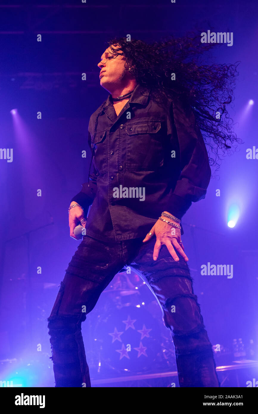 Fontaneto d'Agogna en Italie. 21 novembre 2019. Le groupe Skid Row effectue sur scène pendant le phénomène de "Tour d'Europe 2019'. Banque D'Images