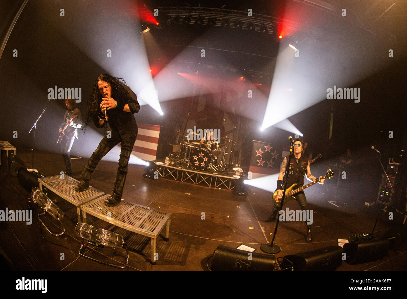 Fontaneto d'Agogna en Italie. 21 novembre 2019. Le groupe Skid Row effectue sur scène pendant le phénomène de "Tour d'Europe 2019'. Banque D'Images