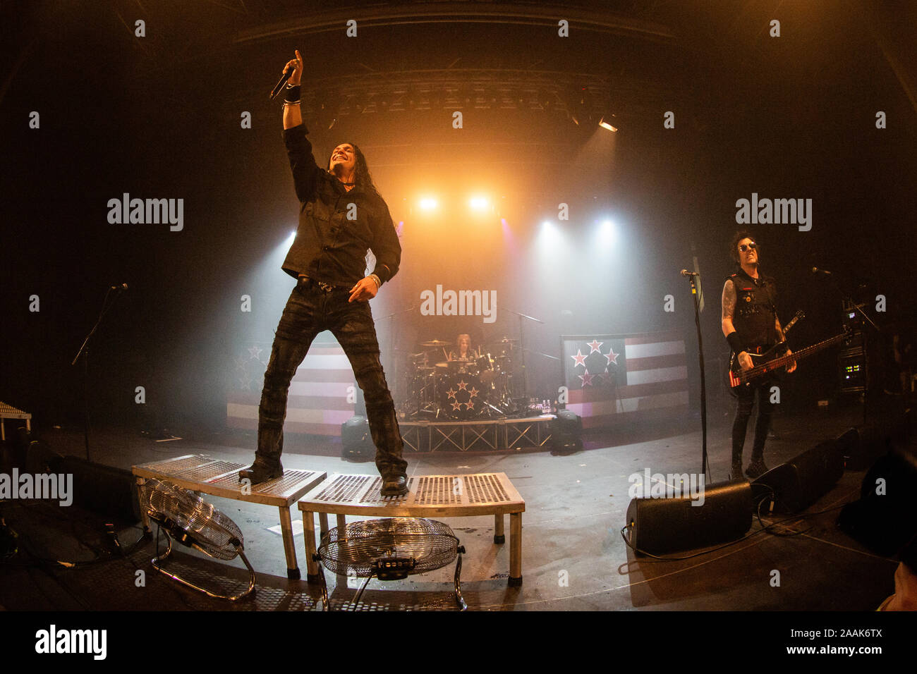 Fontaneto d'Agogna en Italie. 21 novembre 2019. Le groupe Skid Row effectue sur scène pendant le phénomène de "Tour d'Europe 2019'. Banque D'Images