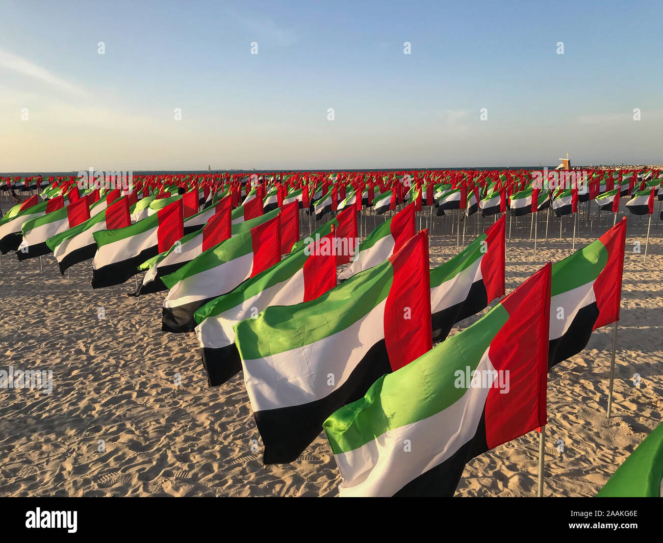 Journée nationale du drapeau des EAU à la plage de kite Banque D'Images