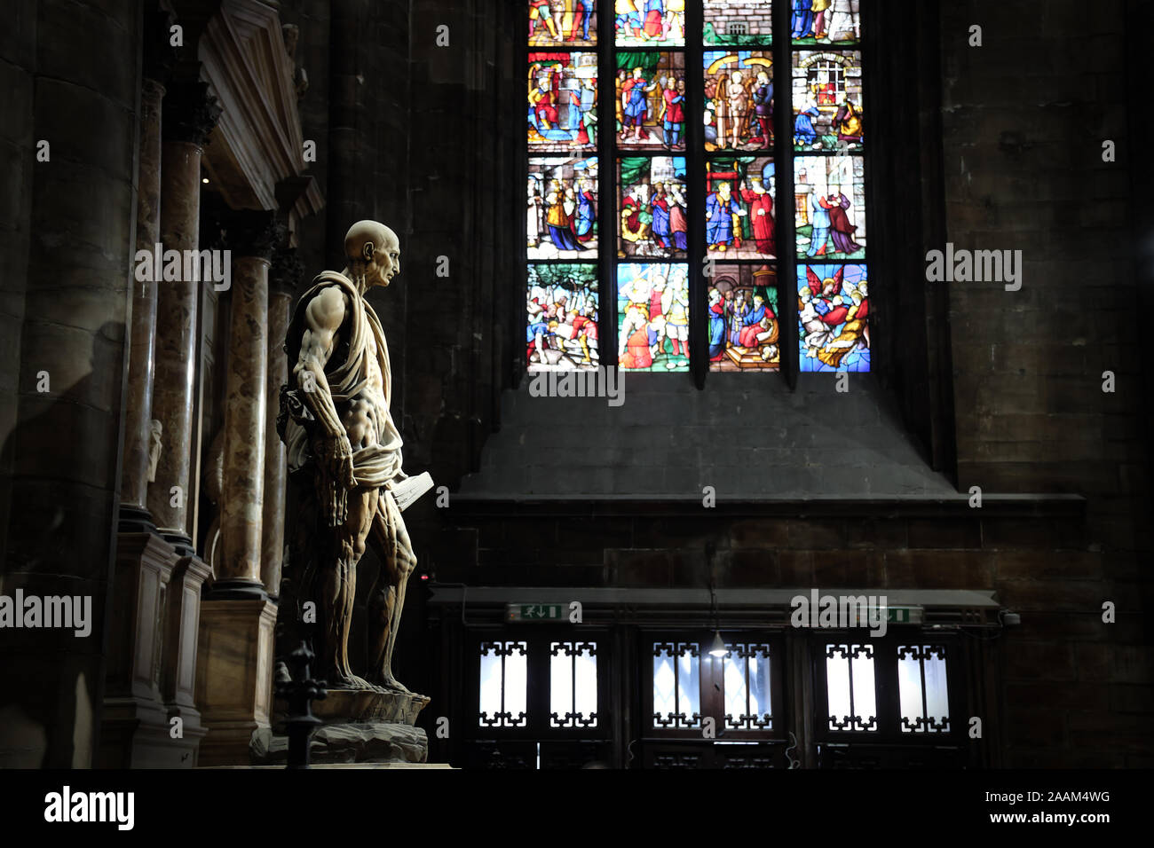 Statue de St Barthélemy écorché holding sa propre peau, de Marco d'Agrate, 1652, Duomo di Milano, Milan, Italie Banque D'Images