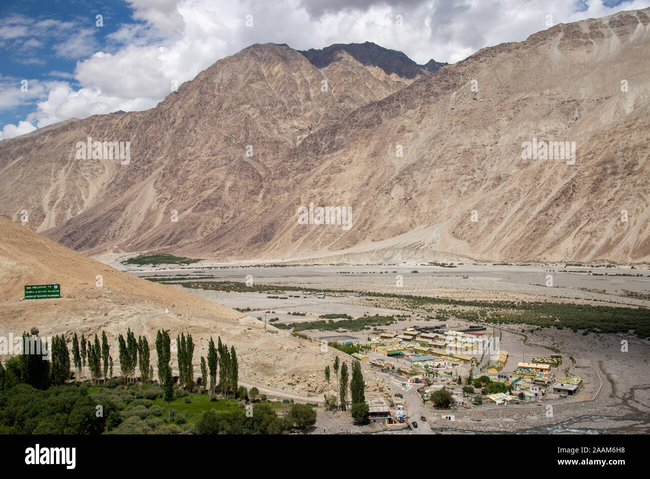 Camp militaire dans la vallée de Nubra au Ladakh, Inde du nord Banque D'Images