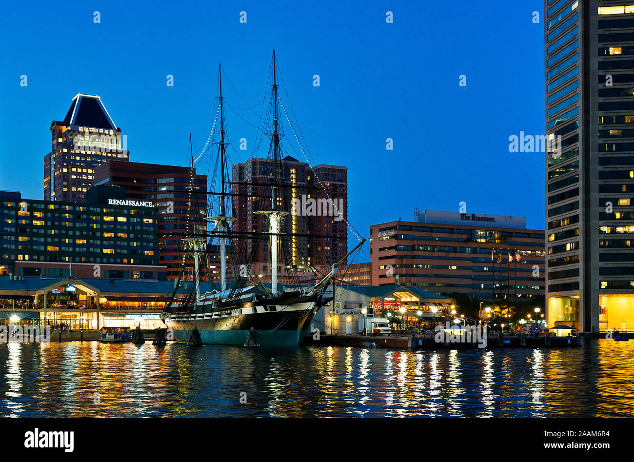 Nuit à Baltimore Inner Harbor, Maryland, USA. Banque D'Images