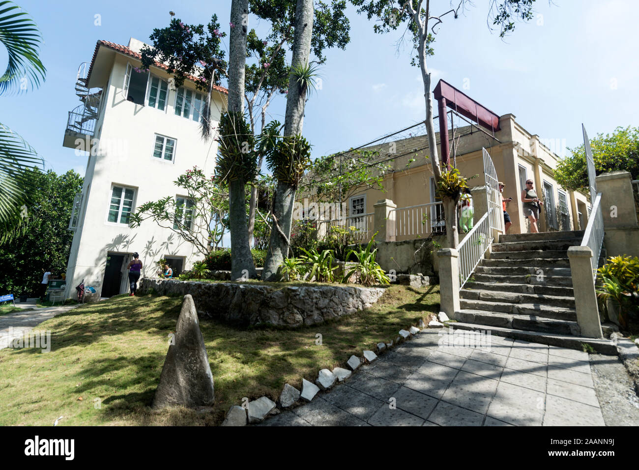 La tour de belvédère, qui donne des vues impressionnantes sur la maison de l’auteur américain Ernest Hemingway, «Finca la Vigia», à San Francisco de Paula, au sud-est o Banque D'Images