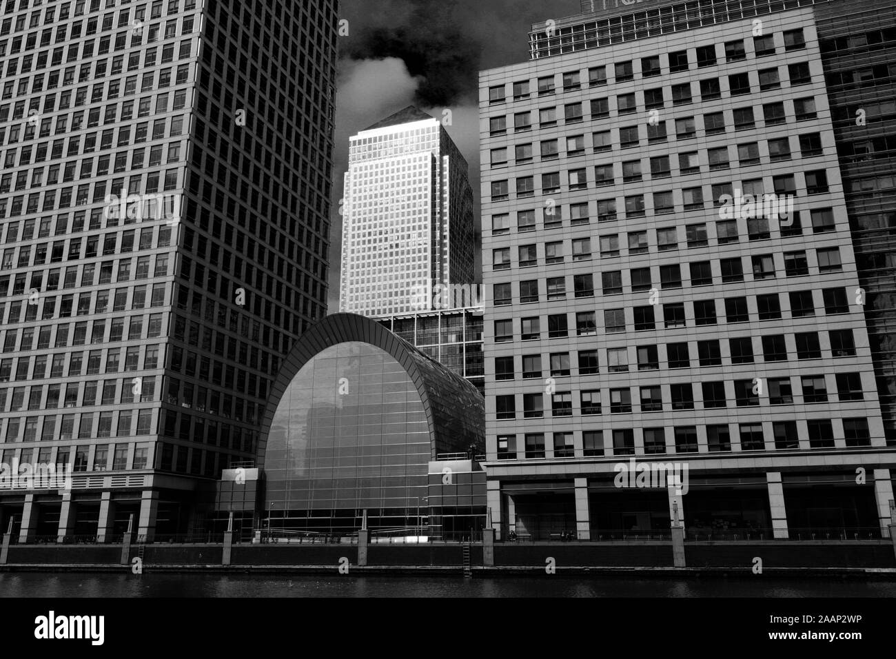 Gratte-ciel de One Canada Square, Canary Wharf, quartier de Tower Hamlets, Londres City, Angleterre Banque D'Images