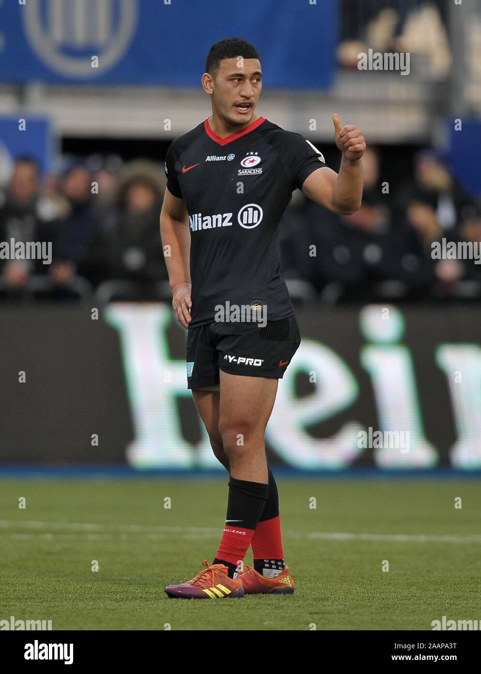 Hendon. United Kingdom. 23 novembre 2019. Manu Vunipola (sarrasins). Saracens v Ospreys. Piscine 4. Heineken Cup Champions. Deuxième (2e) tour. Allianz Park. Hendon. Londres. UK. Garry Crédit/Sport sous gaine en images/Alamy Live News. Banque D'Images