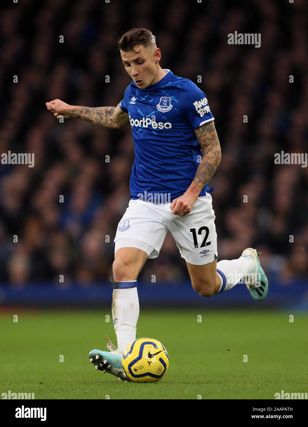 L'Everton Lucas Digne au cours de la Premier League match à Goodison Park, Liverpool. Banque D'Images