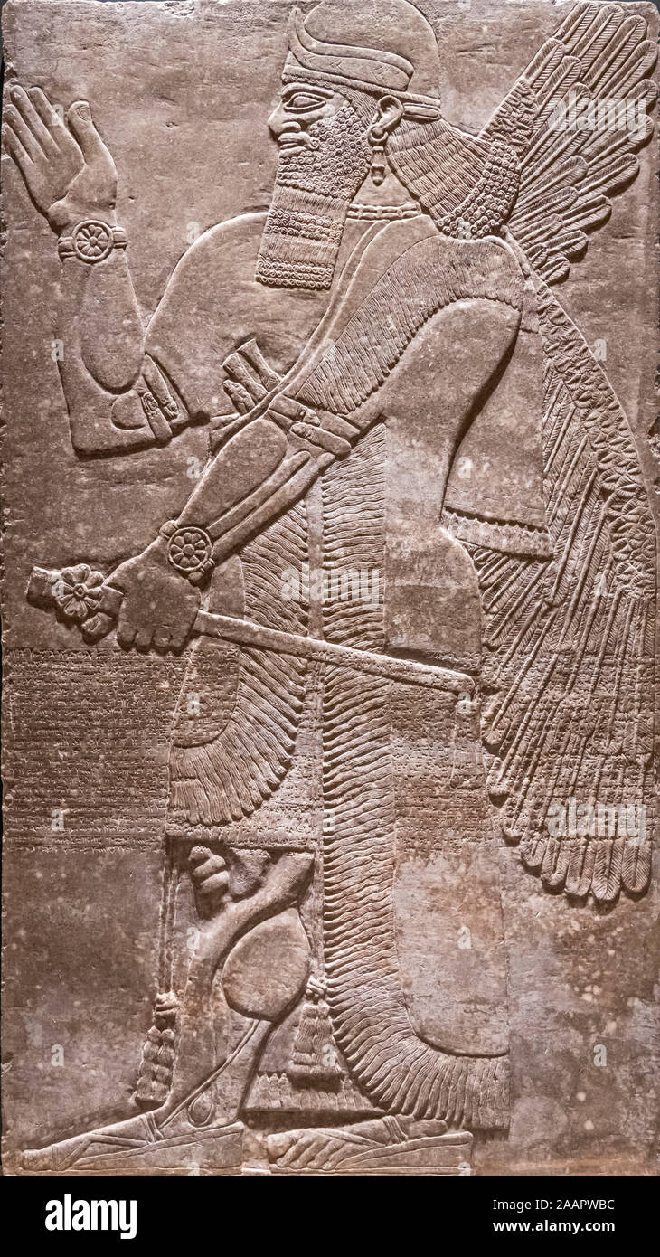 Relief d'une divinité protectrice ailé ( à partir du nord-ouest au Palais Calakh), assyrienne, règne d'Assurnazirpal II, 883-859 av. Banque D'Images
