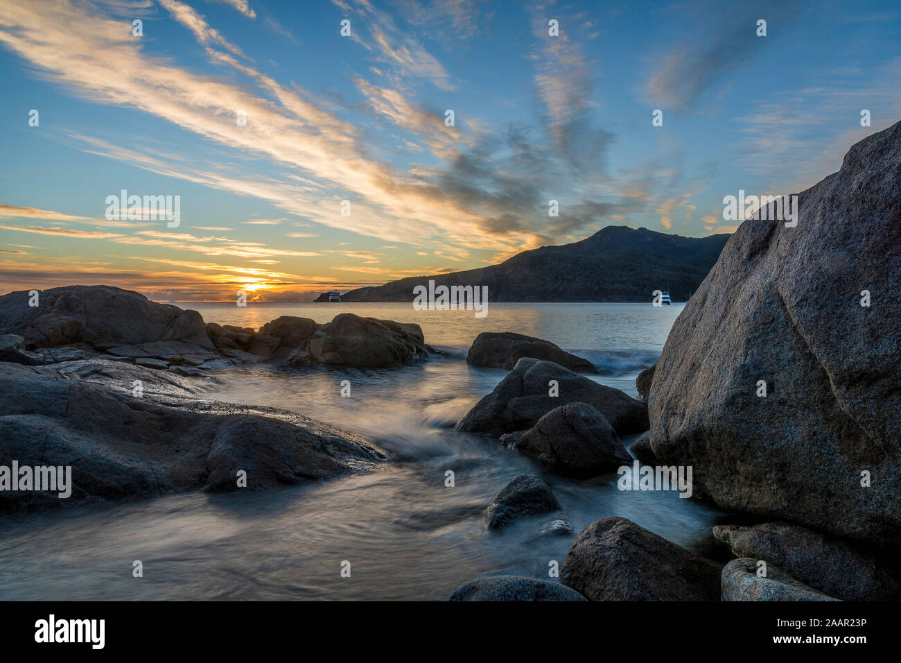 Au vue de la baie de verres à vin, parc national de Freycinet, Tasmanie Banque D'Images