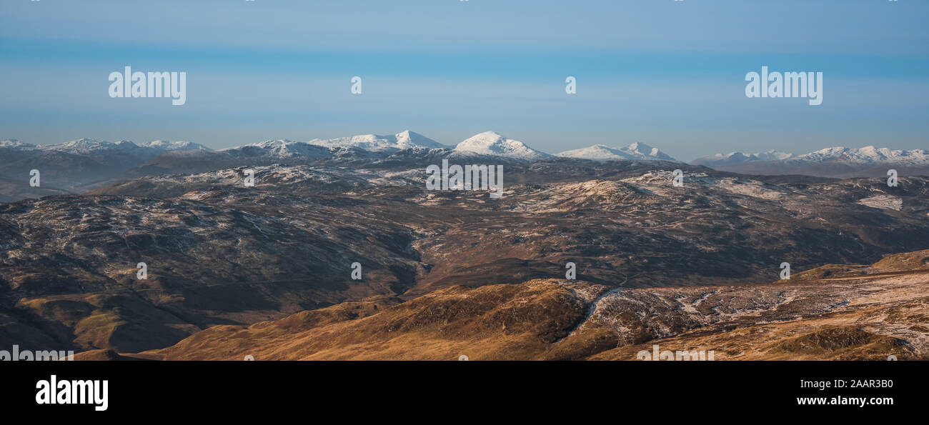 Première neige en montagne - Parc national de Cairngorm en Ecosse Banque D'Images