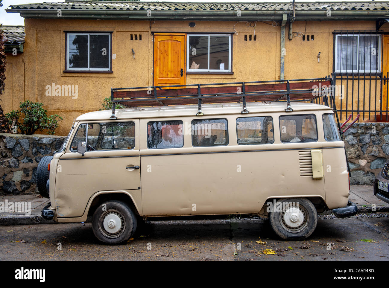 Un bus Volkswagen, Santiago , Chili Banque D'Images