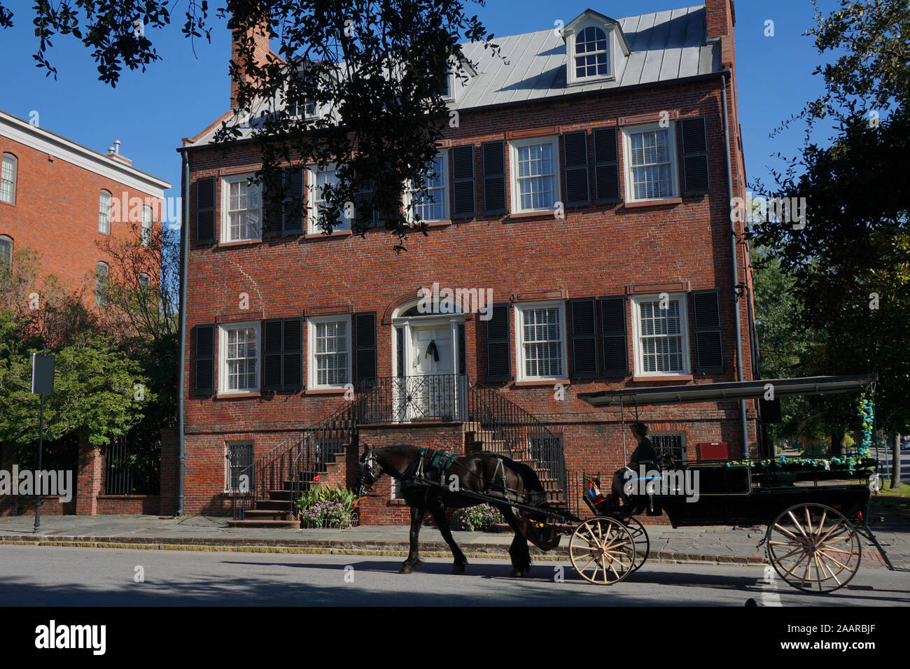 La calèche dans les rues de Savannah en Géorgie Banque D'Images