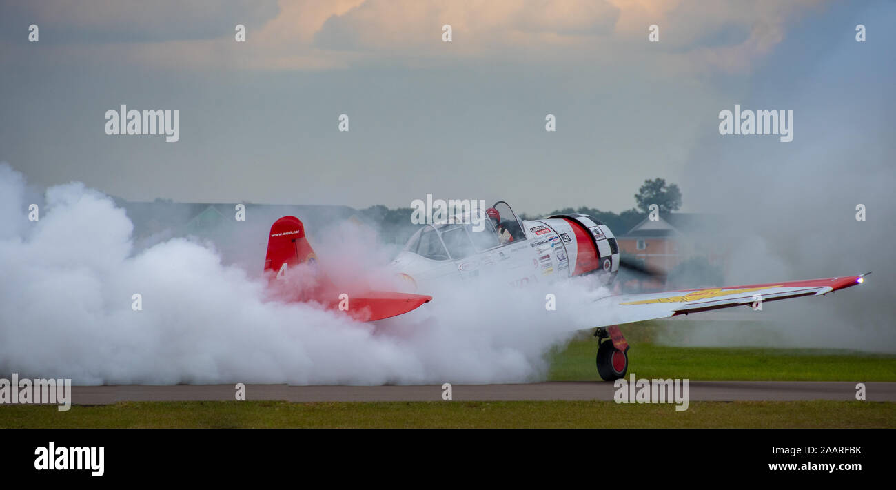 L'AEROSHELL North American T6 Harvard -Sun n' Fun airshow, Lakeland en Floride Banque D'Images