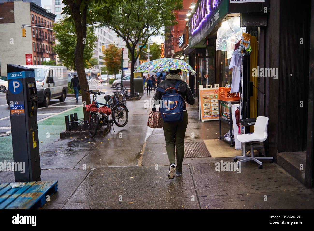Rainy day à New York - 8ème AVE Banque D'Images