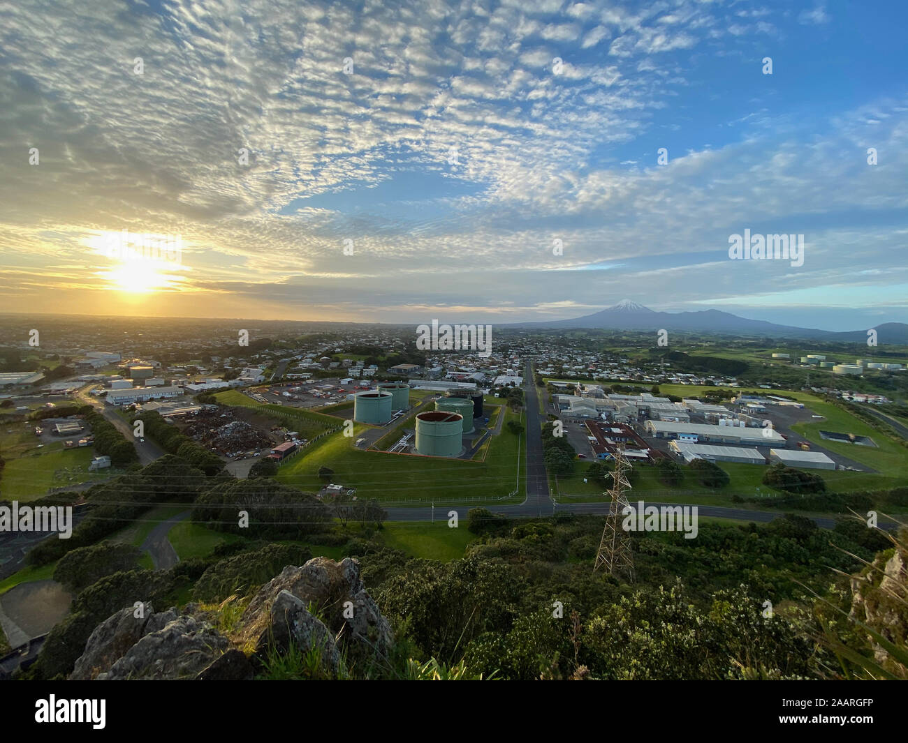 Vista de New Plymouth à partir de Paritutu Rock Banque D'Images