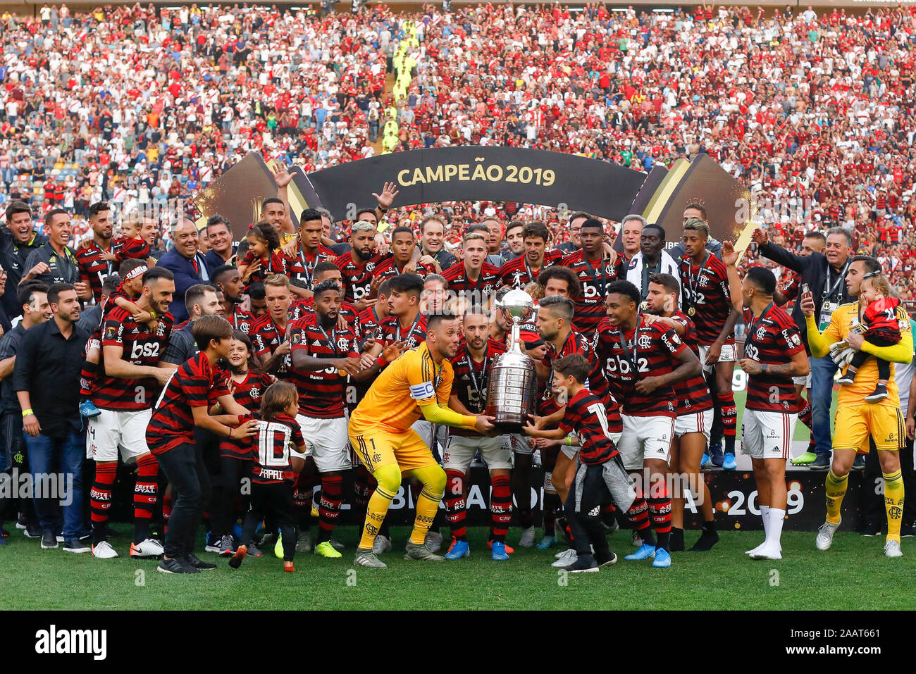 Lima, Pérou. 23 Nov, 2019. Équipe de Flamengo célébrer remporte la Copa Libertadores 2019 après la finale entre Flamengo du Brésil et de River Plate d'Argentine au Stade Monumental 'U' à Lima, Pérou, le 23 novembre 2019. Credit : PSP Sport Press Photo. /Alamy Live News Banque D'Images